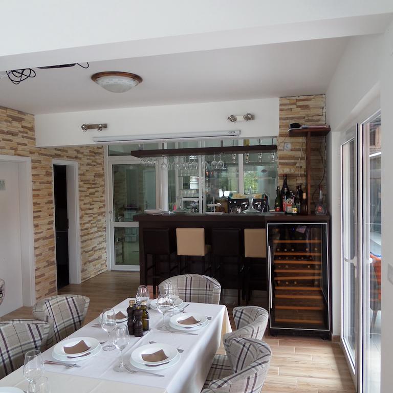 Agape Apartments Tivat Ngoại thất bức ảnh
